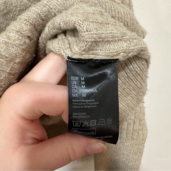 H&M cardigan medium - Picture 9 of 9